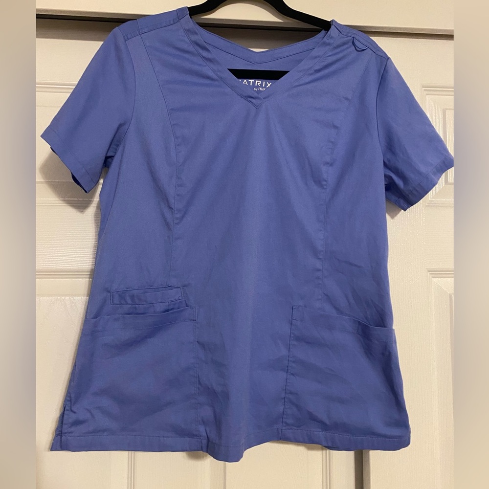 Women’s Maevn Matrix 3-Pocket V-Neck Scrub Top